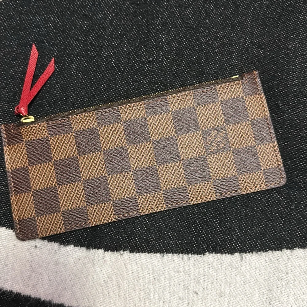 Authentic - Picture 5 of 7